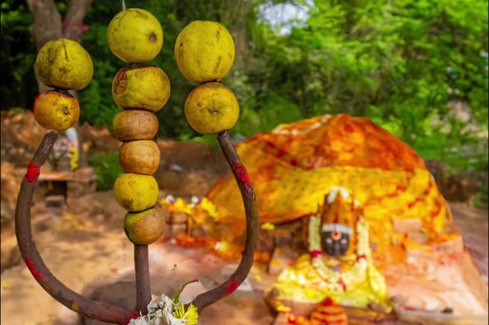 Sri Nagamman Koil & Snake amman god temple & Snake god temple, state highway 121, Kelambakkam - Vandalur Road, Rathinamangalam, Vengambakkam, chennai, Tamil Nadu-600048. famous temple in tamilnadu.