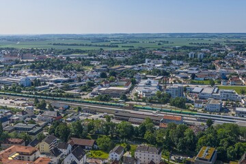 Straubing, die zentrale Stadt der Gäuboden-Landschaft in der Region Donau-Wald von oben