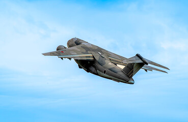 航空自衛隊の輸送機　C-1