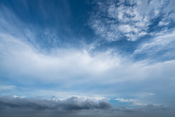 Naklejka premium Dark storm clouds over horizon