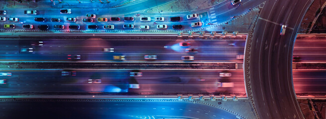 Expressway, Self-driving autonomous electric cars of the future with elements move along a busy traffic intersection. Artificial Intelligence, Car Scan, GPS Tracking, Smart Roads, IoT, highway