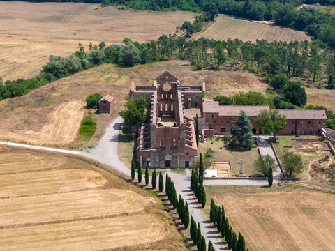 Abbazia di San Galgano ruins - Chiusdino, Italy