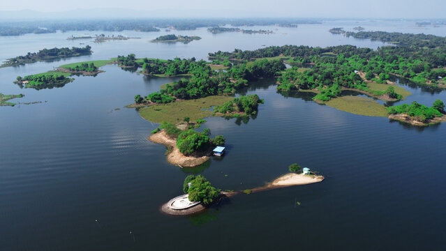 Tomb of Bir Shrestha Shahid Munshi Abdur Rouf, who was killed in the Liberation War of Bangladesh in 1971.National hero of Bangladesh