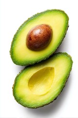 Avocado tagliato a metà mostra la polpa gialla e cremosa e il nocciolo marrone liscio e lucido. Isolata su sfondo bianco trasparente