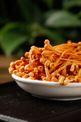 Golden Cordyceps Mushrooms Chinese Traditional Medicine Herbal Supplement Ingredients