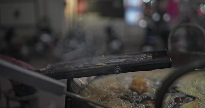 Traditional Banana Chips Making &ndash; Slicing, Hot Oil Frying, and Crisp Preparation