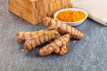 Fresh aroma tumeric roots heap