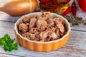Canned tuna fish in olive oil