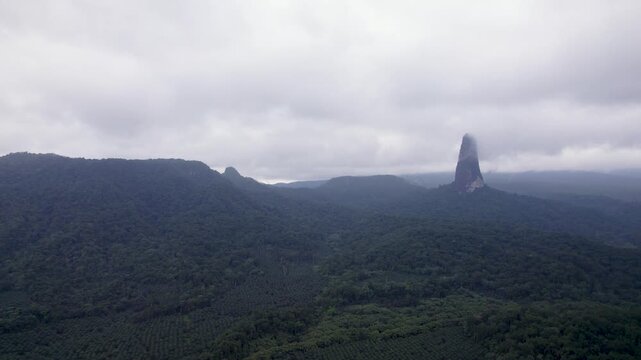 Pico C&atilde;o Grande, S&atilde;o Tom&eacute; &mdash; a dramatic volcanic plug rising from lush rainforest in Ob&ocirc; Natural Park, an iconic African landmark