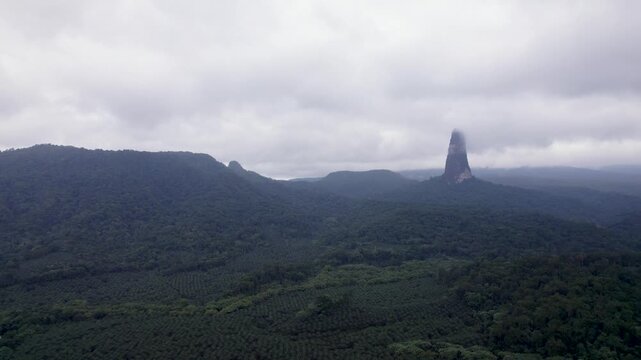 Pico C&atilde;o Grande, S&atilde;o Tom&eacute; &mdash; a dramatic volcanic plug rising from lush rainforest in Ob&ocirc; Natural Park, an iconic African landmark
