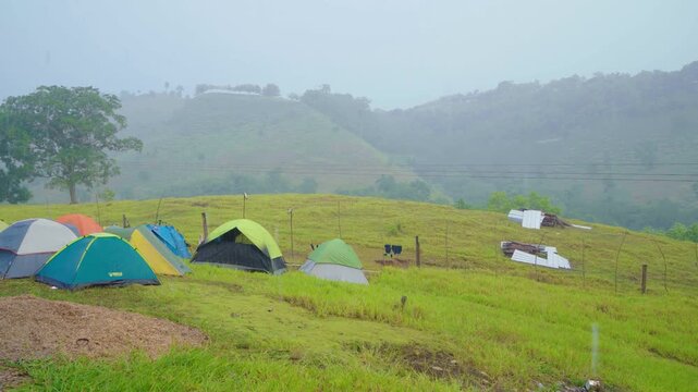 campamento en rio partido salcedo republica dominicana