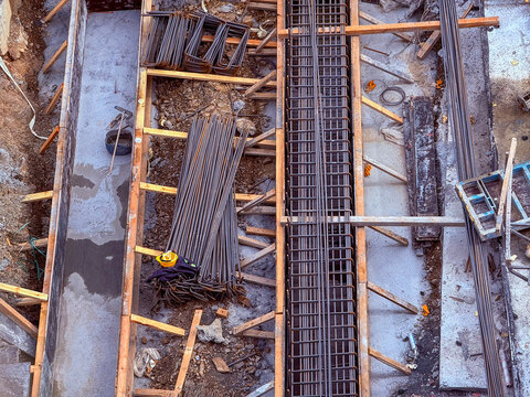 Reinforcement in concrete foundation construction