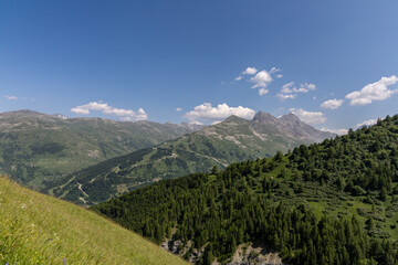 Obraz premium Mountain view in the Arves massif, French Alps