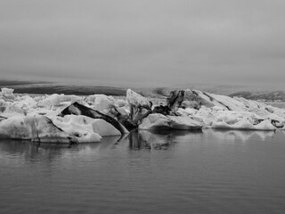 Obraz premium glacial lake and lagoon Jokulsárlón in Iceland