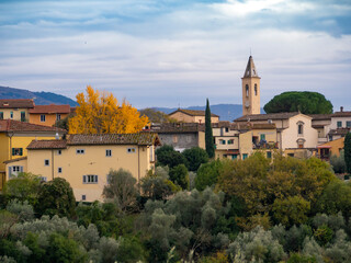 Italia, Toscana, colline intorno a Firenze. Il paese di Settignano.