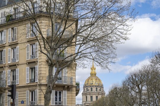 Street with Invalides Cathedral, tomb of Napoleon I, Hotel des Invalides, Paris, &Icirc;le-de-France, France