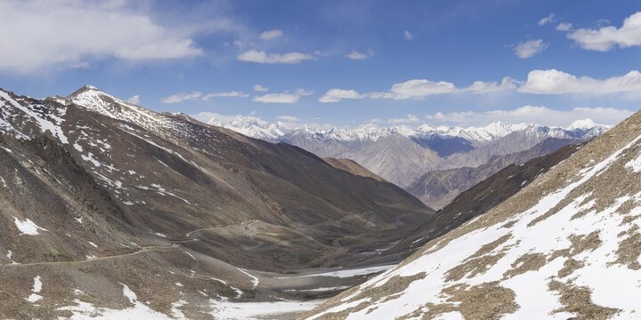 Khardong Pass, second highest motorable pass in the world, Ladakh, Indian Himalayas, Jammu and Kashmir, North India, India