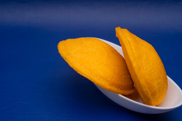 Stuffed Colombian Chicken Pie - Hot Sauce