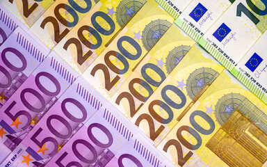 500, 200 and 100 euro banknotes