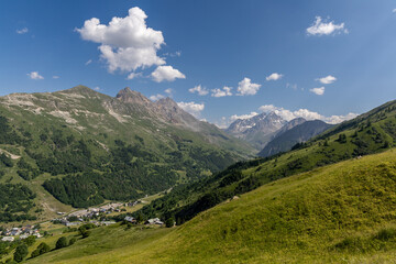 Obraz premium Mountain view in the Arves massif, French Alps