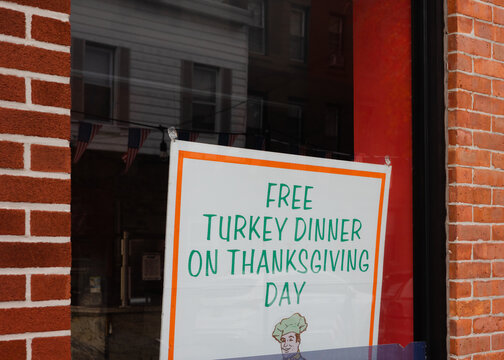 Community members invited to enjoy free turkey dinner on Thanksgiving Day at local restaurant offering festive meal