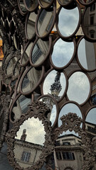 Fototapeta premium reflection of the city in vintage mirrors