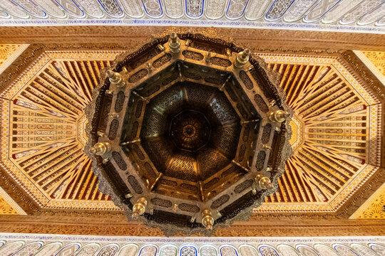 Ornate ceiling marrakesh museum Maroc