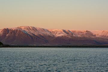 Outono na Islandia, terro do gelo e do fogo