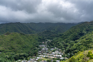 Pālolo Valley. Mauʻumae Ridge Trail (Puʻu Lanipō), Honoululu, Oahu, Hawaii. Koʻolau Range,...