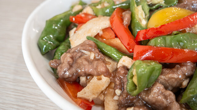 Stir-Fried Beef with peppers