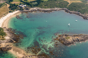 vue a&eacute;rienne des &icirc;les Chausey en France