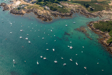 vue a&eacute;rienne des &icirc;les Chausey en France