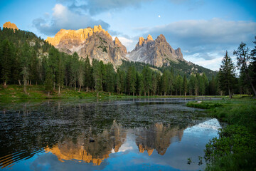 Antorno Lake withg Cadini di Misurina and Tre Cime di Lavaredo. Dolomites, Veneto, Italy.