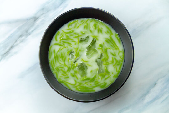Es cendol or es dawet is a traditional Indonesian dessert consisting of ice with rice flour jelly, palm sugar, and coconut milk in a glass, a refreshing drink that is popular during the Ramadan fast.