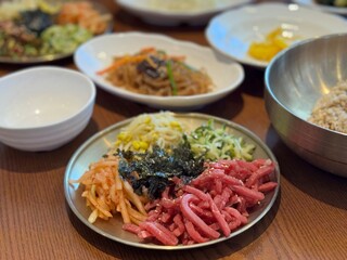 한국 음식 육회 비빔밥