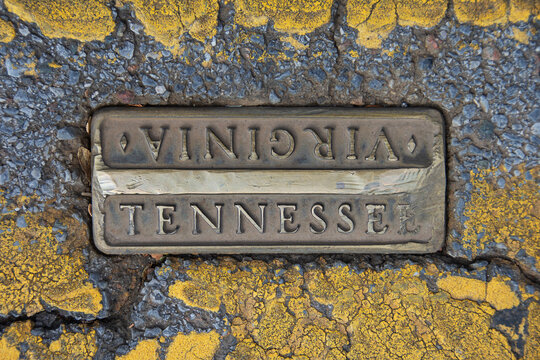 Tennessee and Virginia border marker