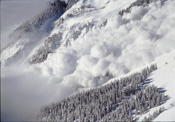 Grande avalanche dans les Alpes valaisannes