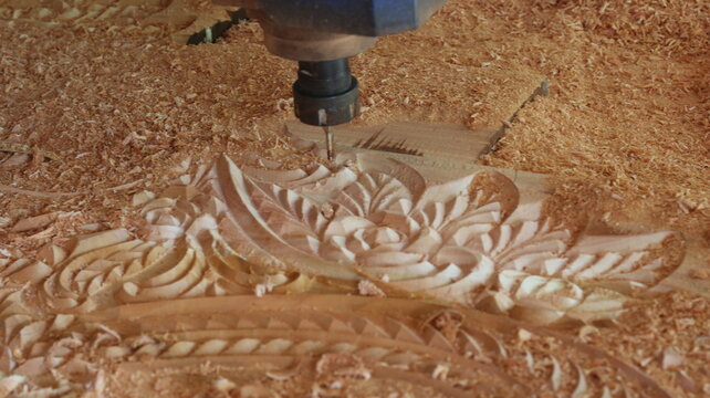 CNC Wood & Metal Engraving Demo &ndash; Precision Cutting Showcase