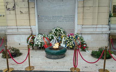 Wreaths around  Eternal flame for  Statehood Day