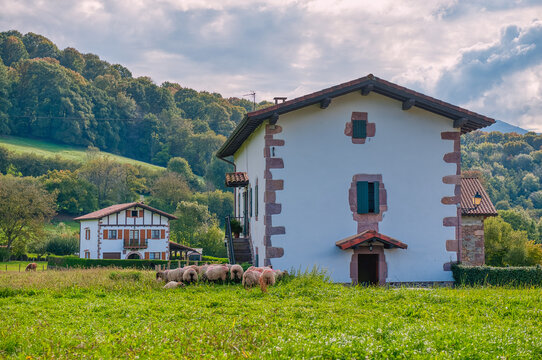Amaiur - Maya is a place in the Foral Community of Navarre, located in the Bazt&aacute;n valley, in the Merindad of Pamplona