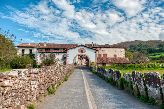 Amaiur - Maya is a place in the Foral Community of Navarre, located in the Bazt&aacute;n valley, in the Merindad of Pamplona