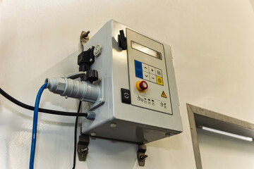 electric stunner, high-frequency, constant-current electronic stunner is designed for use in abattoirs for stunning pigs and sheep