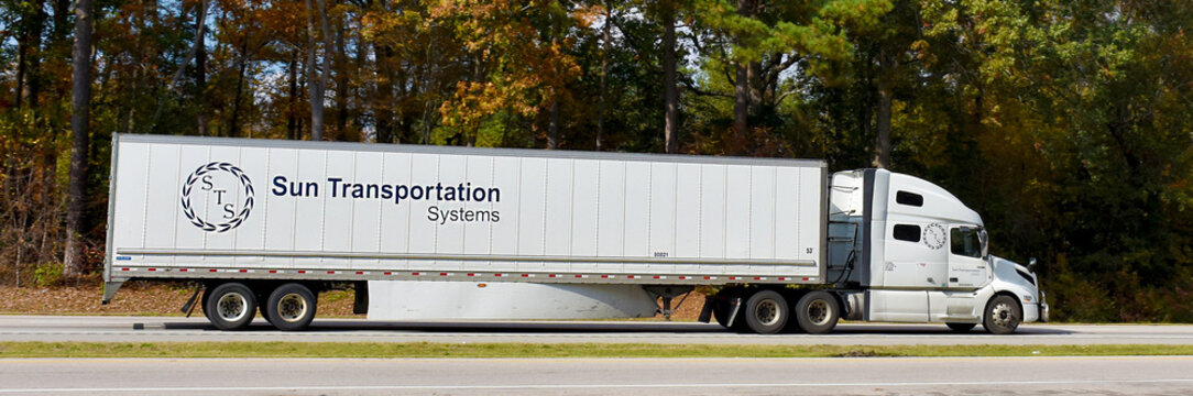 Sun Transportation Systems company truck, Interstate 95, North Carolina, USA