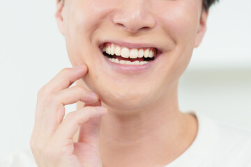 Fototapeta premium 男性の口元 メンズケア メンズビューティー ヒゲ脱毛 顎髭