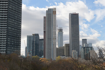 Fototapeta premium looking west from Bloor St E near Rosedale Valley to buildings in the Bloor E and Yonge St area, Toronto