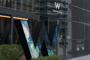 Fototapeta premium sign outside W Toronto, a 4-star hotel, located at 90 Bloor St E
