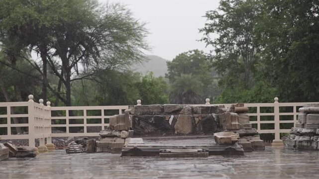Sahastra Bahu Temple Udaipur | Ancient Sas-Bahu Temple Nagda, Intricate Carvings, Heritage Architecture, Scenic Aravalli Views & Travel Video
