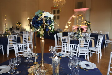 table, diners, mariage, d&eacute;cor, assiette, int&eacute;rieur, c&eacute;l&eacute;bration, d&eacute;coration, coutellerie, fourchette, rec&eacute;ption, luxe