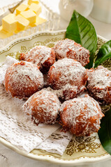 Zeppole di ricotta, dolci fritti italiani 