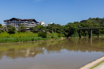 Blumenau, Santa Catarina:  Ponte Aldo Pereira de Andrade (Ponte de Ferro) sobre Rio Itajaí-açu